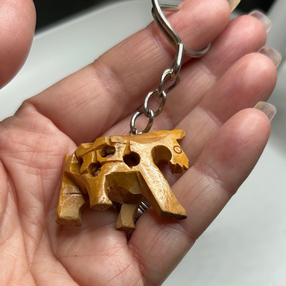 Wooden Carved Horse Keychain - Picture 2 of 7